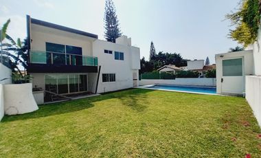CASA EN VENTA EN FRACCIONAMIENTO LOMAS DE COCOYOC, MORELOS