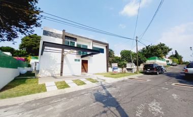 CASA EN VENTA EN FRACCIONAMIENTO LOMAS DE COCOYOC, MORELOS