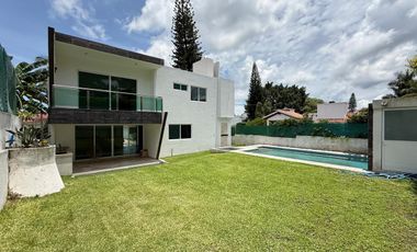 CASA EN VENTA EN FRACCIONAMIENTO LOMAS DE COCOYOC, MORELOS