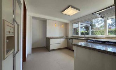 VENTA CASA USO DE SUELO PARA HABITACION Y OFICINAS LOMAS DE CHAPULTEPEC