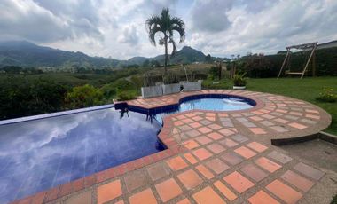 Se alquila hermosa casa finca, para  fines de semana o por mes capacidad hasta 20 personas