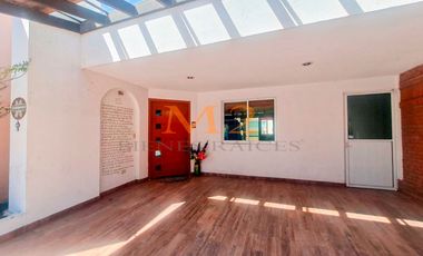 RENTA CASA UNA PLANTA DE 1 RECÁMARA Y CUARTO DE SERVICIO EN FRACCIONAMIENTO RESIDENCIAL EN ZAVALETA