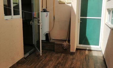 RENTA CASA UNA PLANTA DE 1 RECÁMARA Y CUARTO DE SERVICIO EN FRACCIONAMIENTO RESIDENCIAL EN ZAVALETA