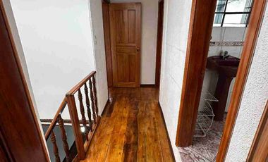 ¡Casa Independiente en Venta en Carapungo!
Independiente, amplia, funcional y con local comercial