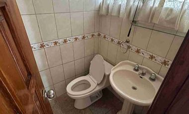 ¡Casa Independiente en Venta en Carapungo!
Independiente, amplia, funcional y con local comercial