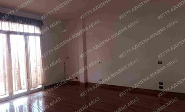 HERMOSA CASA TIPO COLONIAL EN VENTA CDLA LA FRAGATA