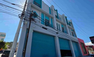 Edificio comercial en renta de dos pisos, sobre Boulevard principal, en la ciudad de Pachuca, Hidalgo.