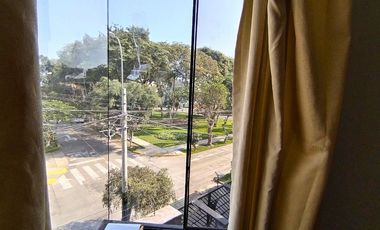 Surco MONTERRICO – Alquiler Dpto Frente a Parque de 3 dorm