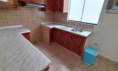 Surco MONTERRICO – Alquiler Dpto Frente a Parque de 3 dorm