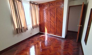 Surco MONTERRICO – Alquiler Dpto Frente a Parque de 3 dorm