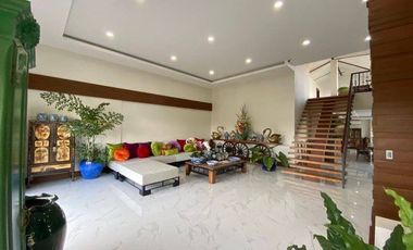 For Lease: 7BR in White Plains, Quezon City
