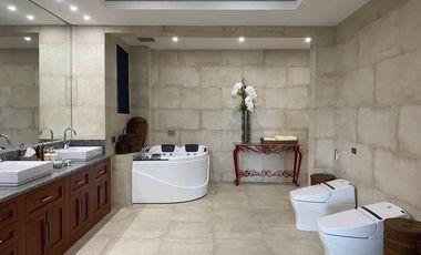 For Lease: 7BR in White Plains, Quezon City