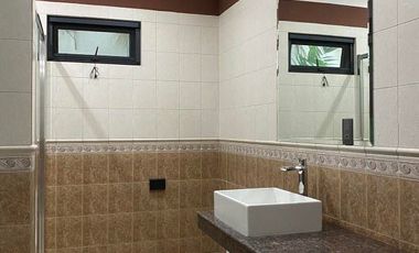 For Lease: 7BR in White Plains, Quezon City