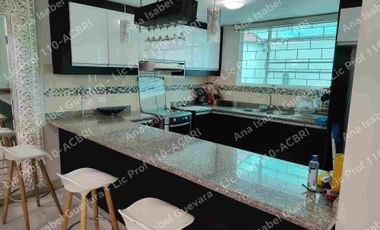 Venta de casa amoblada en sitio privilegiado,  de lujo