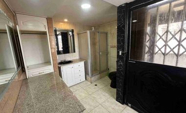 Oportunidad casa de venta en el sector de la Rumiñahui – Av. del Maestro!