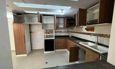 Oportunidad casa de venta en el sector de la Rumiñahui – Av. del Maestro!
