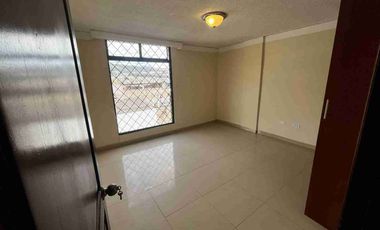 Oportunidad casa de venta en el sector de la Rumiñahui – Av. del Maestro!
