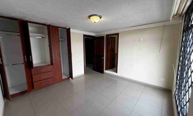 Oportunidad casa de venta en el sector de la Rumiñahui – Av. del Maestro!