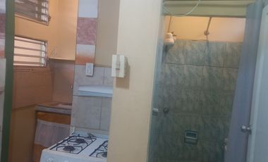 ALQUILO  SUITE SEMIAMOBLADA EN URDESA CENTRAL, PLANTA BAJA, PATIO.