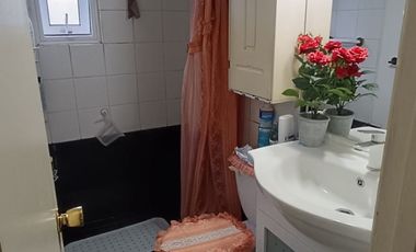 Fdo El Carmen, casa con quincho en pasaje
