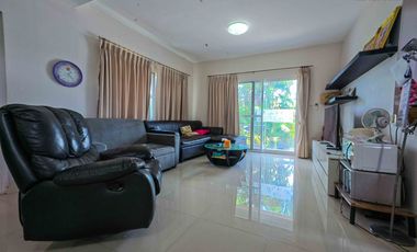 House for Sale: Mantana Kalapapruk – Wongwaen Beautiful single detached house with a prime position, facing the project wall for maximum privacy. Exce