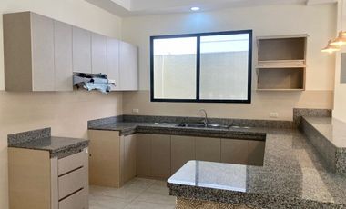 HERMOSA CASA DE 1 PLANTA