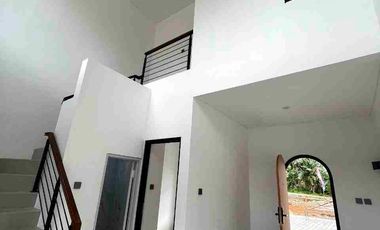 RUMAH HANYA 4 MENIT KE KOTA WISATA CIBUBUR DI CILEUNGSI BOGOR