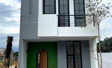 RUMAH HANYA 4 MENIT KE KOTA WISATA CIBUBUR DI CILEUNGSI BOGOR