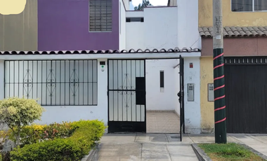 Venta Casa 2 Pisos La Victoria + Cochera Y Patio