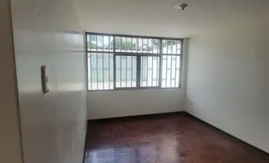 Venta Casa 2 Pisos La Victoria + Cochera Y Patio