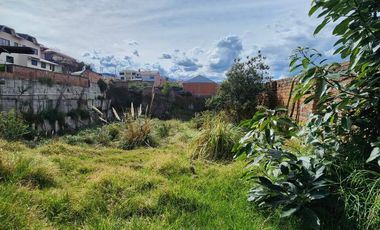 Terreno En Venta con anteproyecto aprobado sector Av. 10 de Agosto