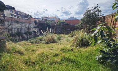 Terreno En Venta con anteproyecto aprobado sector Av. 10 de Agosto