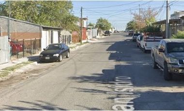 COHC (EMB) CASA EN VENTA DE CONTADO EN AÑO 2000 COAHUILA