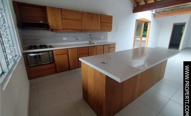 Casa en Arriendo Sector La Mina - Envigado