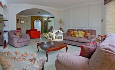 Casa con Suite y Oficina en Venta cerca del Centro de Machala | Ideal para Vivir y Emprender