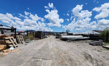 EN VENTA TERRENO COMERCIAL IDEAL PARA INVERSIÓN - RICAURTE CUENCA