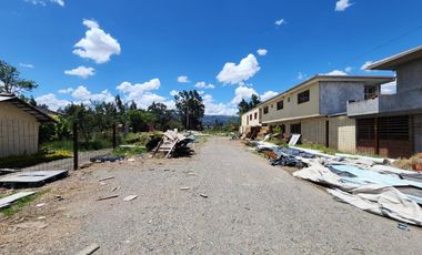 EN VENTA TERRENO COMERCIAL IDEAL PARA INVERSIÓN - RICAURTE CUENCA