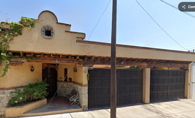 CASA EN BUGAMBILIAS FRACCIONAMIENTO BRISAS DE CUAUTLA, MORELOS, REMATE.