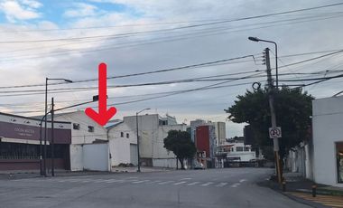 UBICADISIMO LOCAL COMERCIAL DOBLE ALTURA SOBRE CIRCUITO JUAN PABLO II