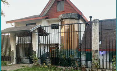 Venta Amplia Casa Con Piscina Lomas San Andrés
