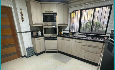 Venta Amplia Casa Con Piscina Lomas San Andrés