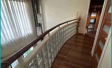 Venta Amplia Casa Con Piscina Lomas San Andrés