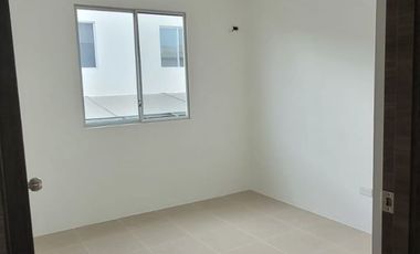 CASA DE ESTRENO SEMI-AMOBLADA (VIA A LA COSTA PASEO DEL SOL 4)