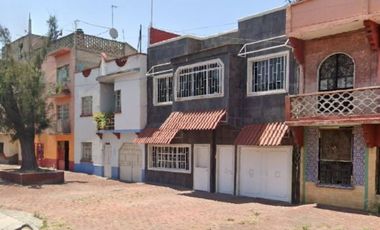 CASA EN COL. MICHOACANA, VENUSTIANO CARRANZA, CDMX.