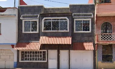 CASA EN COL. MICHOACANA, VENUSTIANO CARRANZA, CDMX.