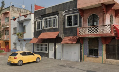 CASA EN COL. MICHOACANA, VENUSTIANO CARRANZA, CDMX.
