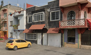 CASA EN COL. MICHOACANA, VENUSTIANO CARRANZA, CDMX.