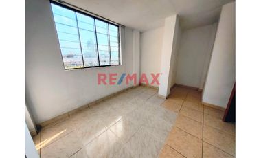 Alquilo Departamento Segundo Piso Vista Interno En Comas Cerca A La Estación Del Metropolitano