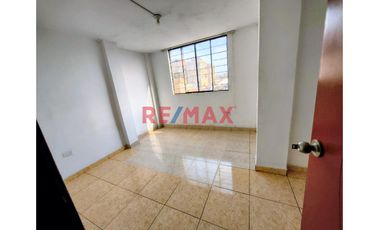 Alquilo Departamento Segundo Piso Vista Interno En Comas Cerca A La Estación Del Metropolitano