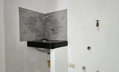Alquiler de Departamento de 3 dormitorios en Planta baja, con garaje en condominio con piscina y cerramiento - Kennedy Norte, a 2 minutos del WTC